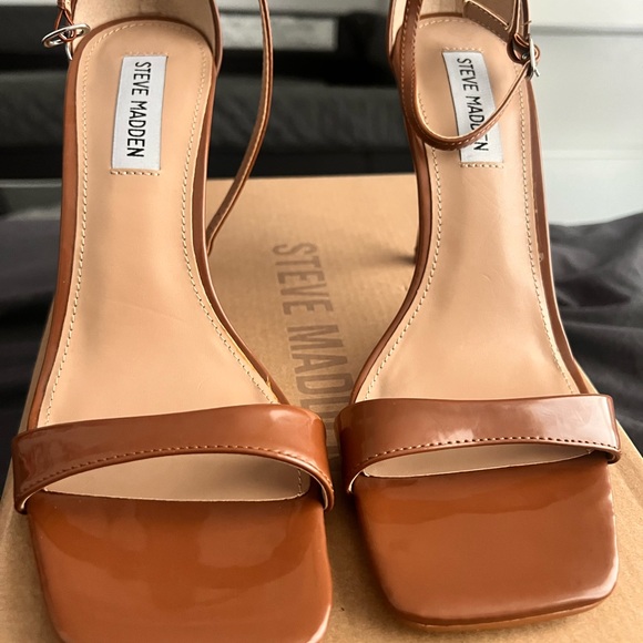 New with box Steve Madden Mobilize in Cognac 8.5 - Picture 2 of 7